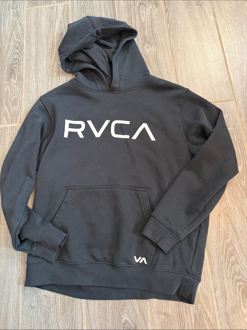 Youth boys 16 XL RVCA Black Pullover Logo hoodie EUC